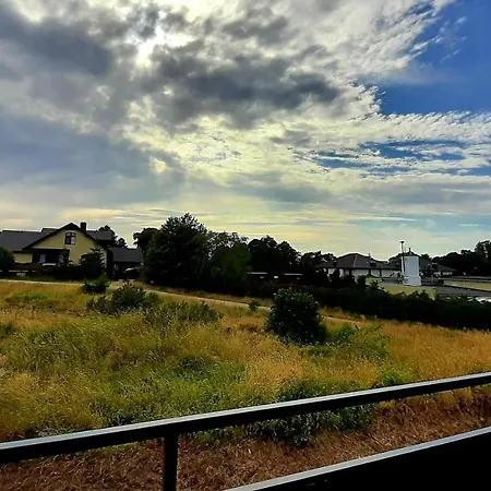 Monti アパート Mosty